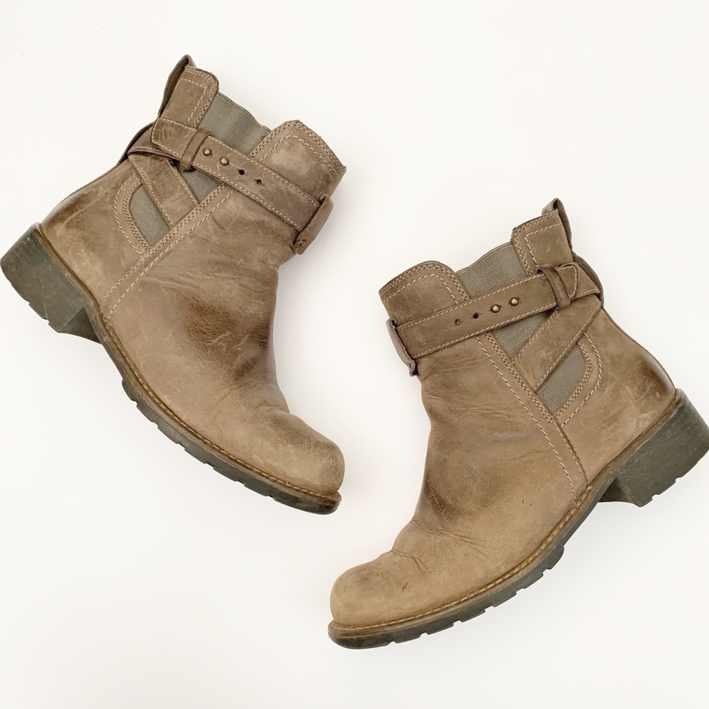 Clarks | Women’s Leather Combat Boots